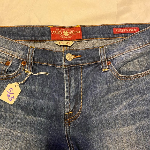 EUC Lucky Brand denim capri jeans. Size 14. - Picture 5 of 10